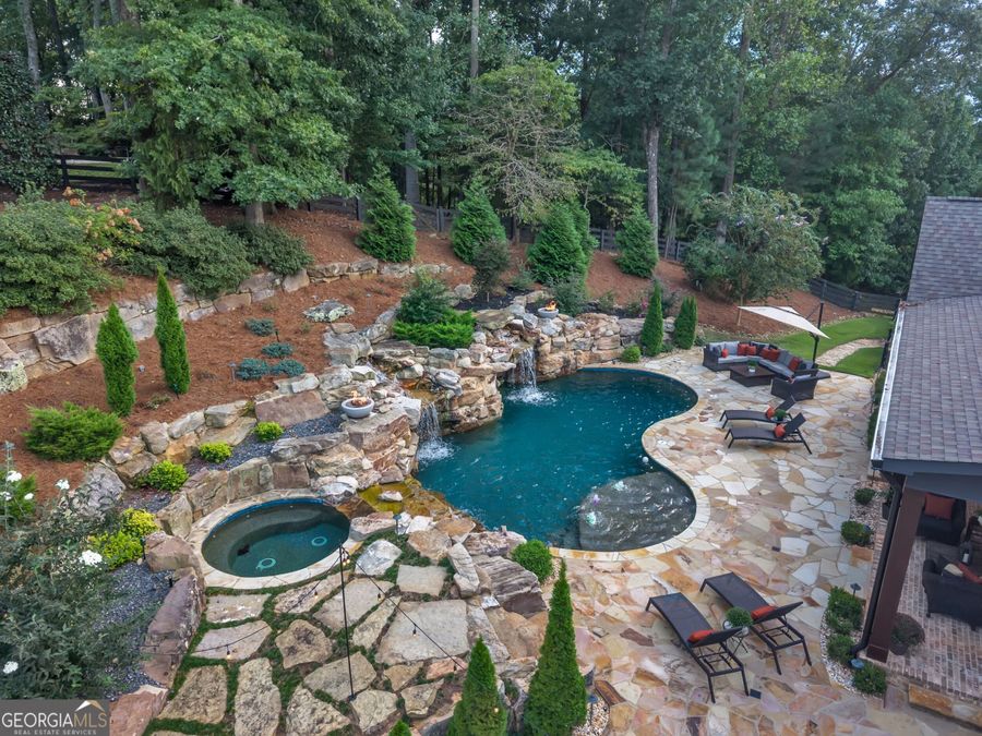 Property Image 95