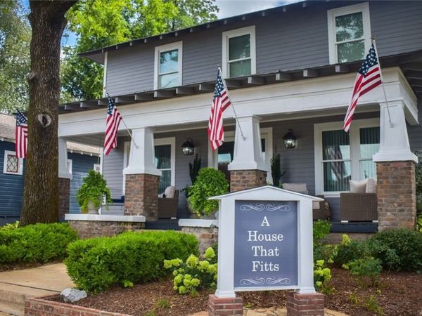 2021 8th Street , Tuscaloosa, AL 35401