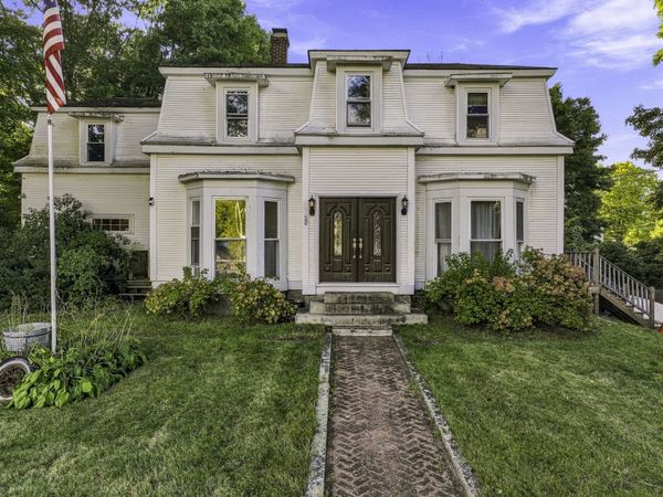 52 Central St, Millville, MA 01529