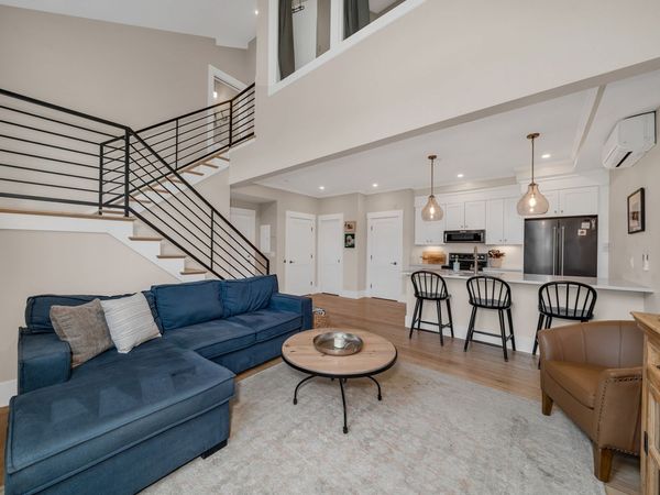 142 Main St, Unit 4, Amesbury, MA 01913