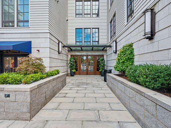 580 Washington St, Unit 406, Wellesley, MA 02482