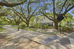 1025 Avenue Of Oaks photo 4
