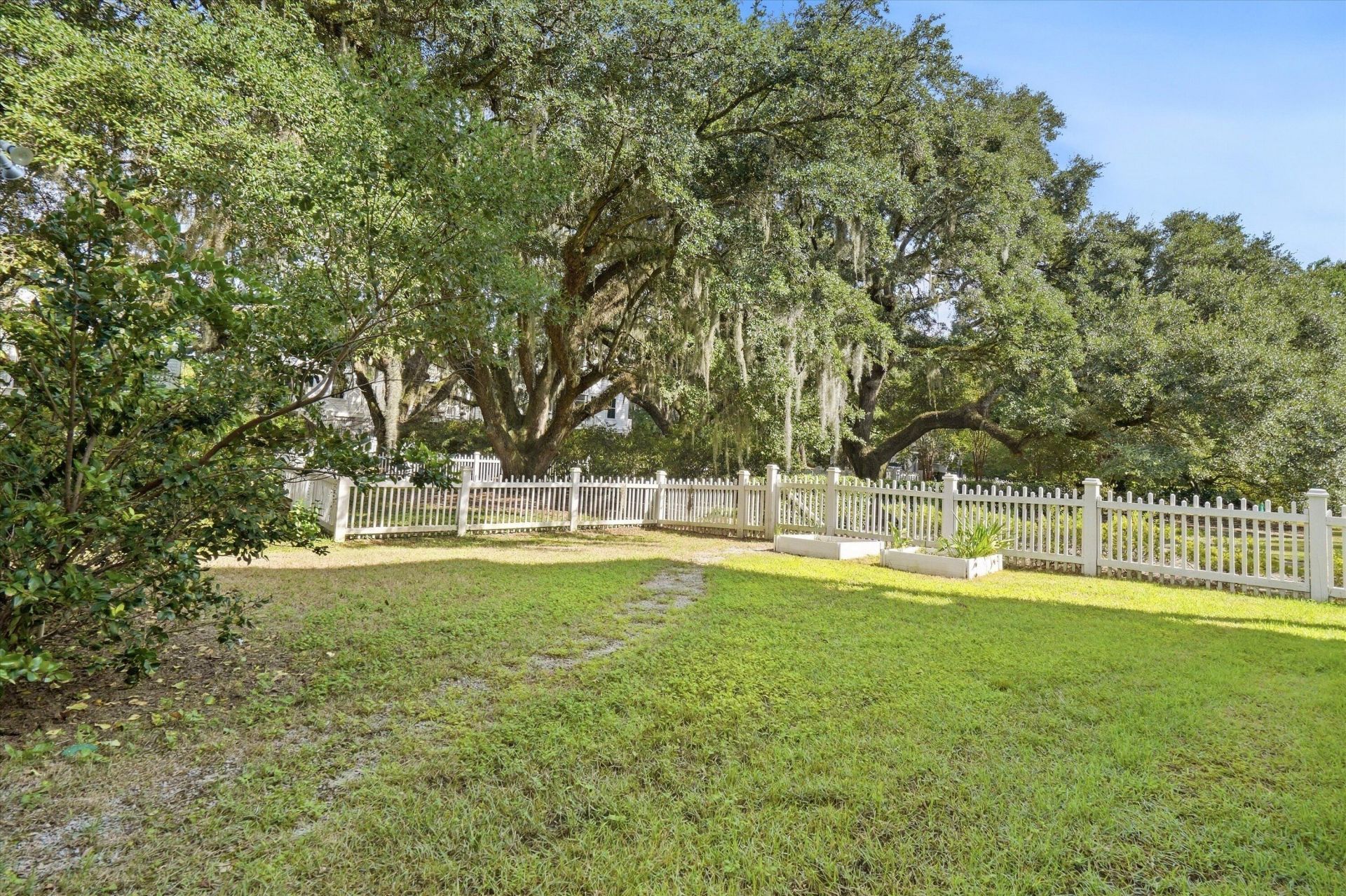 1025 Avenue Of Oaks Photo 40