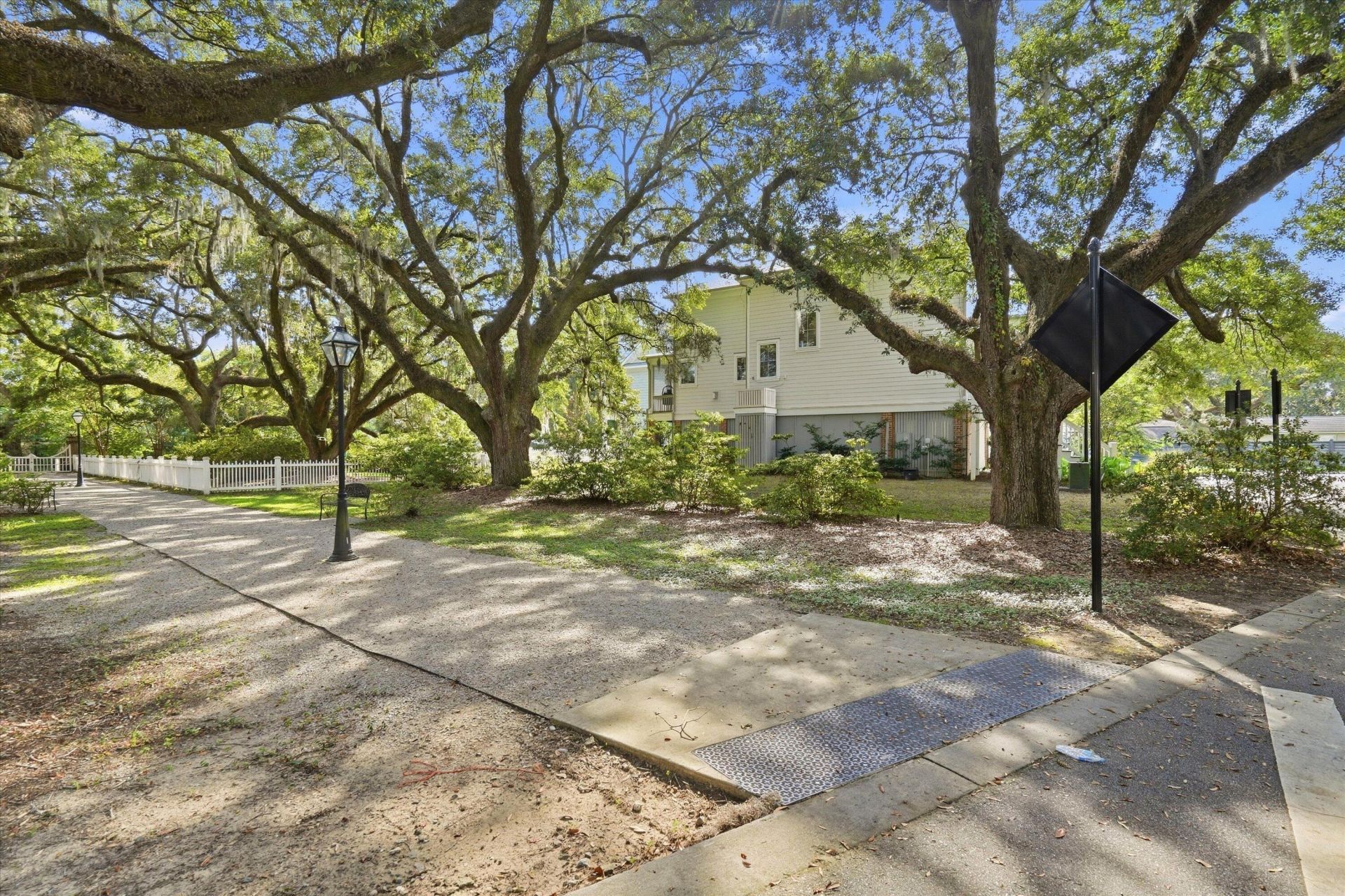 1025 Avenue Of Oaks Photo 41