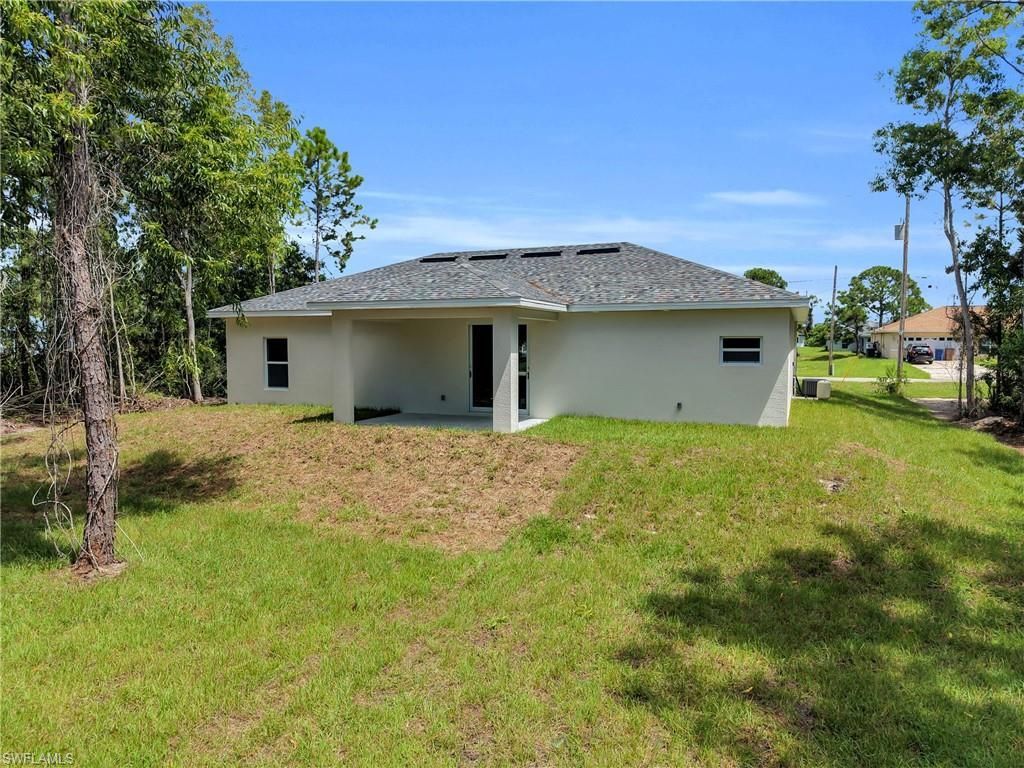 626 Dauphine Ave S, Lehigh Acres, FL 33974 Photo