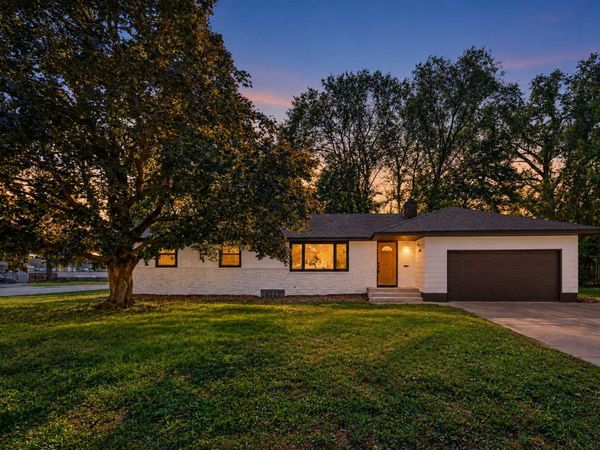 4243 Douglas Drive N, Crystal, MN 55422