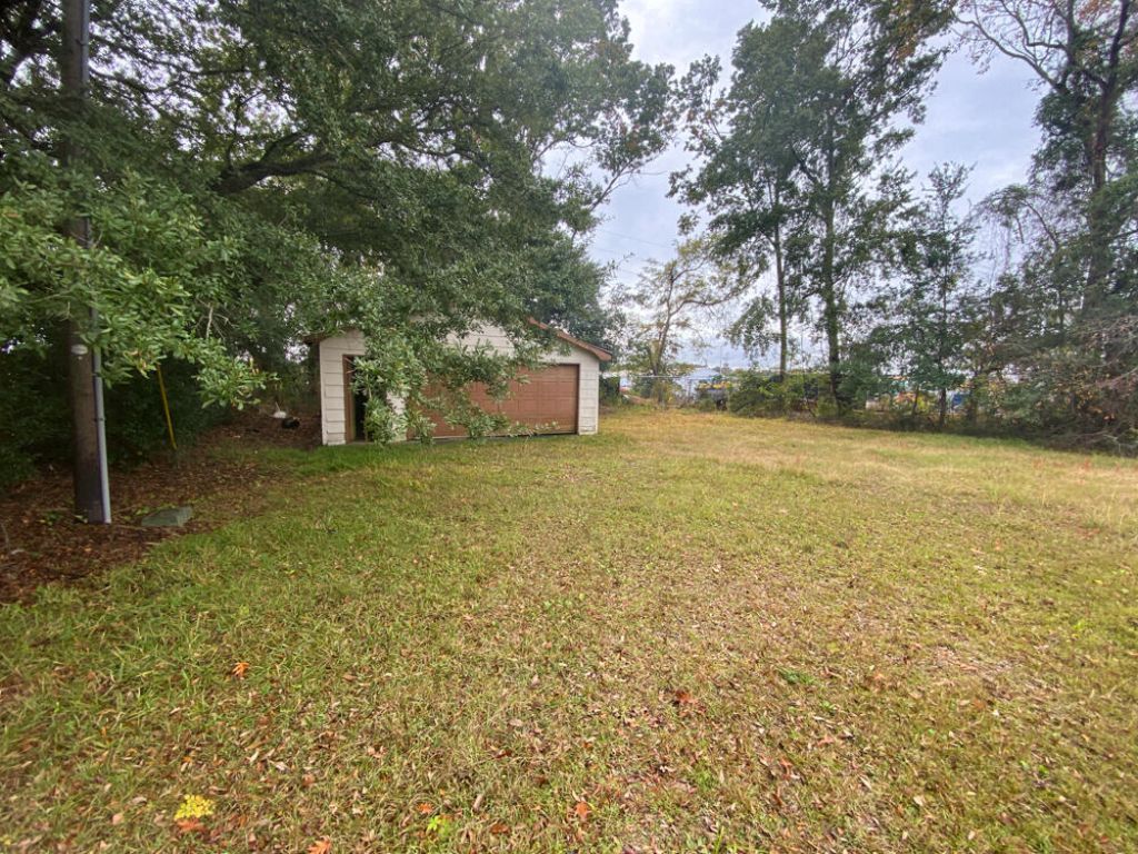 3175 W Montague Avenue Photo 3