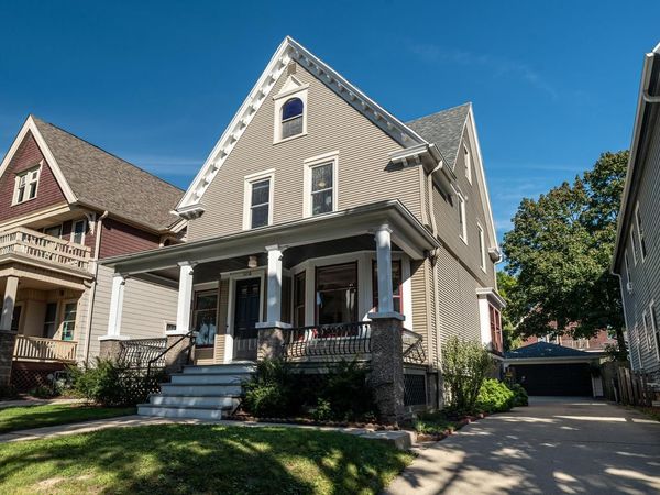 2854 N Murray AVENUE, Milwaukee, WI 53211