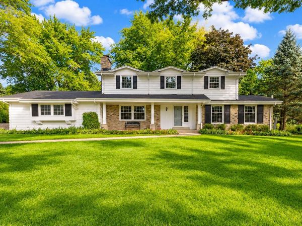 1150 Red Barn LANE, Elm Grove, WI 53122