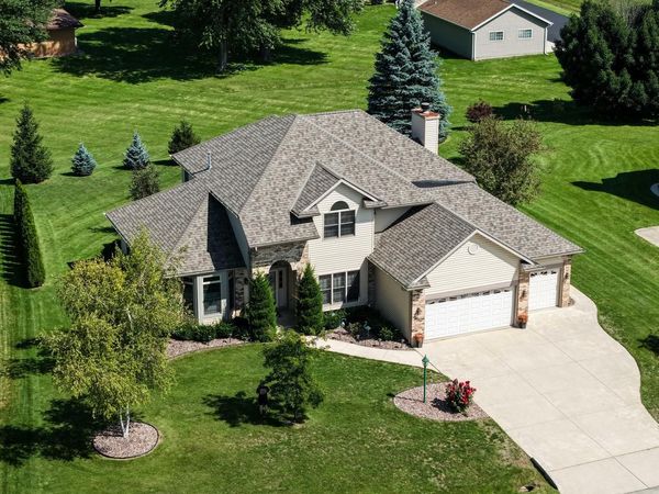 3260 E James DRIVE, Oak Creek, WI 53154