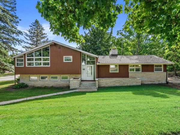 607 W Decorah ROAD, West Bend, WI 53095