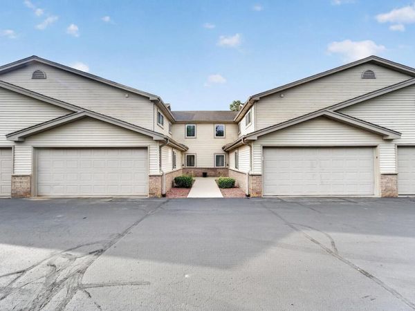 850 Evergreen DRIVE, Unit 3, Hartford, WI 53027
