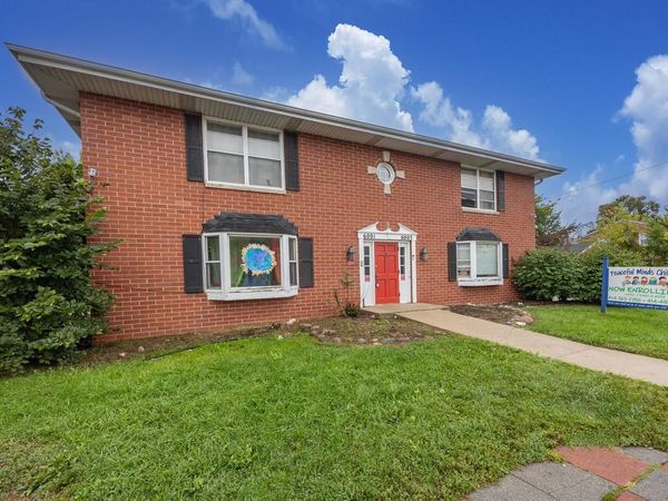 6001 W North AVENUE, Unit 6005, Wauwatosa, WI 53213
