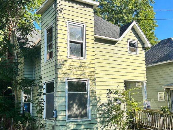 1005 1st Street, Jackson, MI 49203