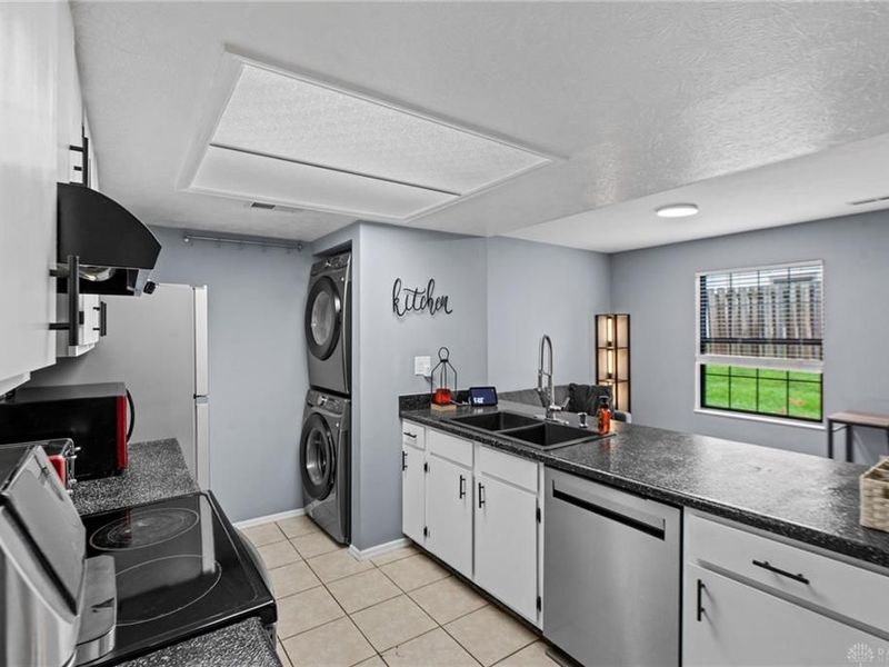 8475 Woodgrove Drive, Washington Township, OH 45458 Photo 13