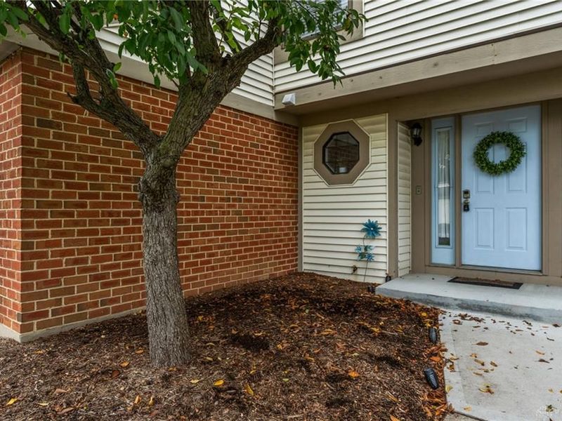 8475 Woodgrove Drive, Washington Township, OH 45458 Photo 5