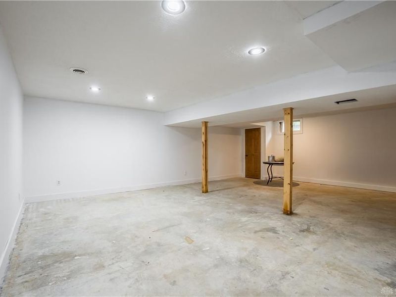 9005 Bradford Bloomer Road, Bradford, OH 45308 Photo 26