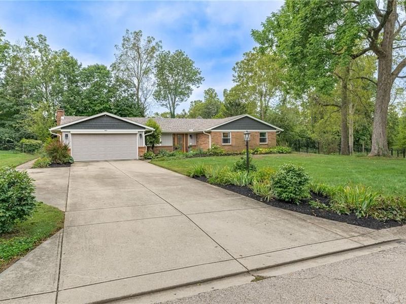 950 Pheasant Run Drive, Washington Township, OH 45458 Photo 2