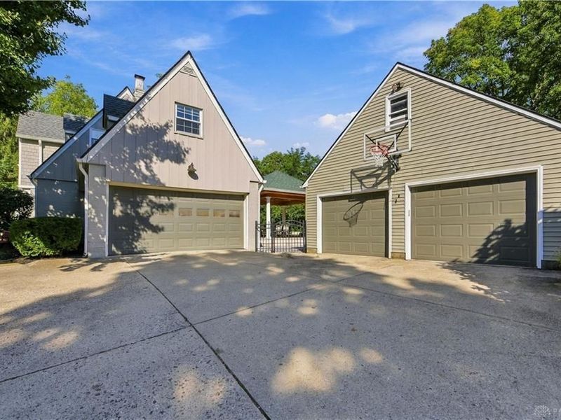 4010 Ridgeway Road, Kettering, OH 45429 Photo 2