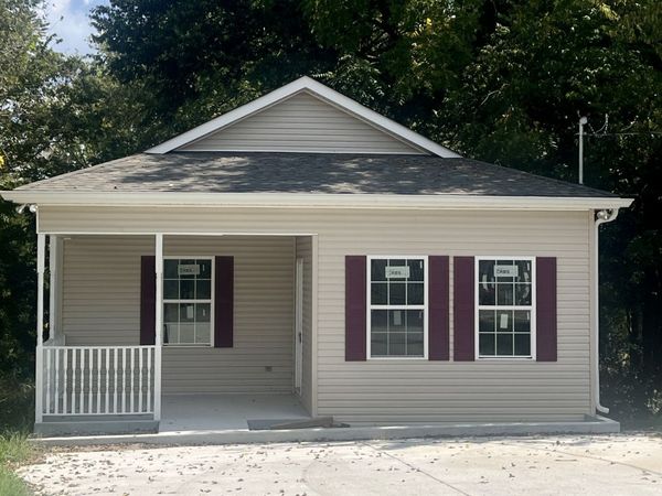601 S Main St , Mount Pleasant, TN 38474