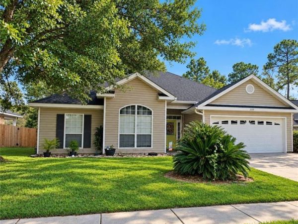 2135 Spring Grove E, Mobile, AL 36695