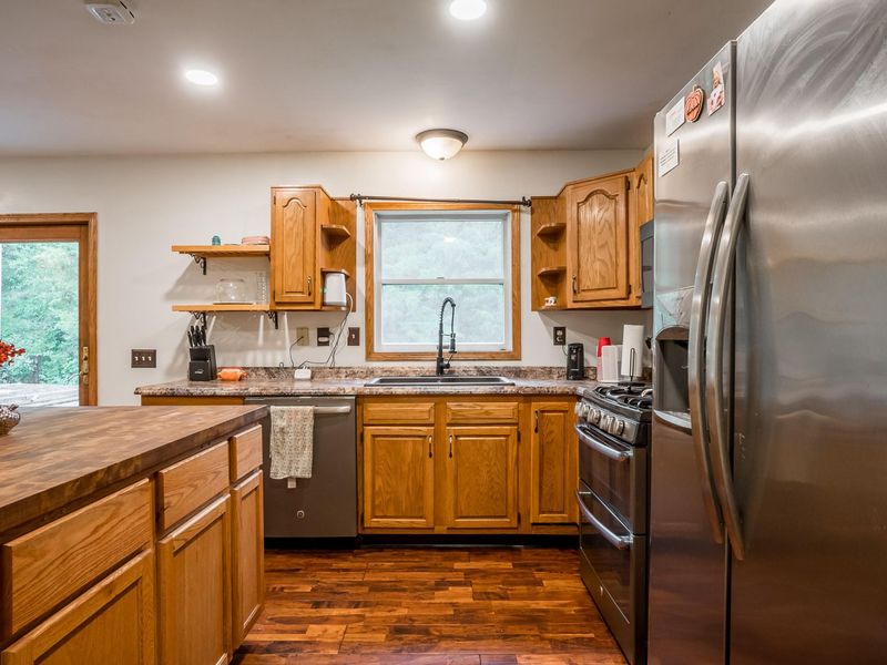 9005 Bradford Bloomer Road, Bradford, OH 45308 Photo 12