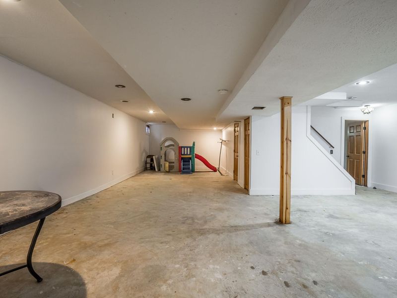 9005 Bradford Bloomer Road, Bradford, OH 45308 Photo 27