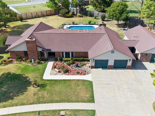 1505 Merlin Circle, Pryor, OK 74361