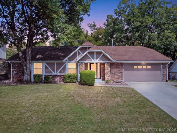 3833 E 82nd Place, Tulsa, OK 74137