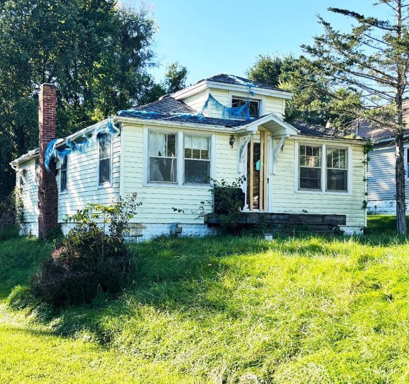 1222 Knapp Street, Jackson, MI 49203 Main Photo