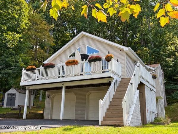 265 Snow Valley Drive, Drums, PA 18222