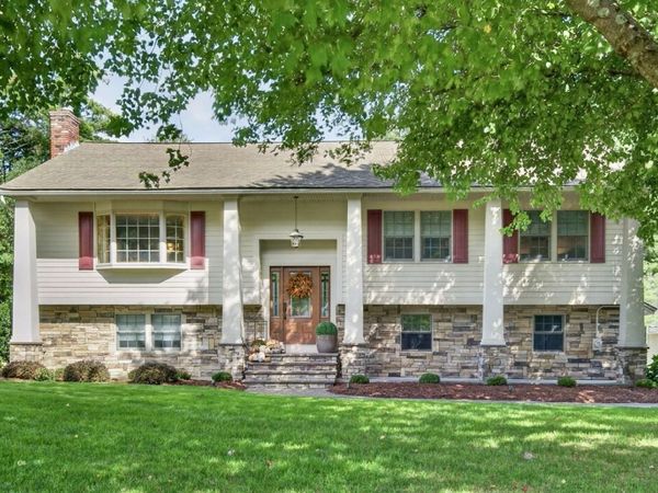41 Fox Run, Tewksbury, MA 01876