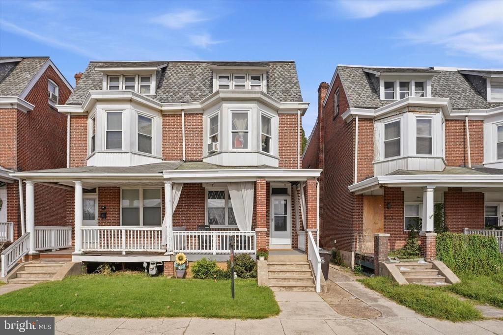 117 W WOOD STREET, NORRISTOWN, PA 19401