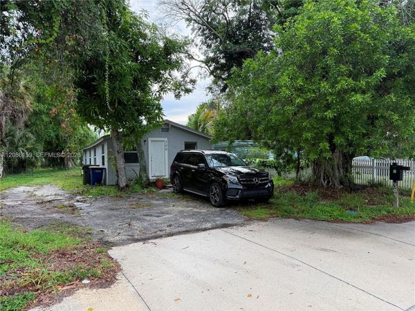 309 N 17th St , Fort Pierce, FL 34950
