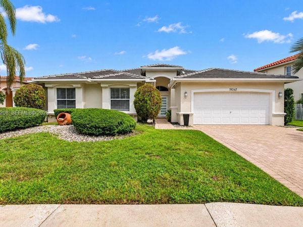 19367 NW 23rd St , Pembroke Pines, FL 33029