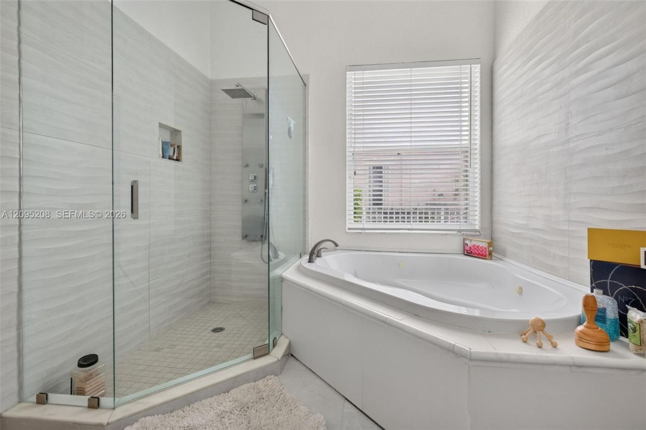 19367 NW 23rd St , Pembroke Pines, FL 33029 Photo