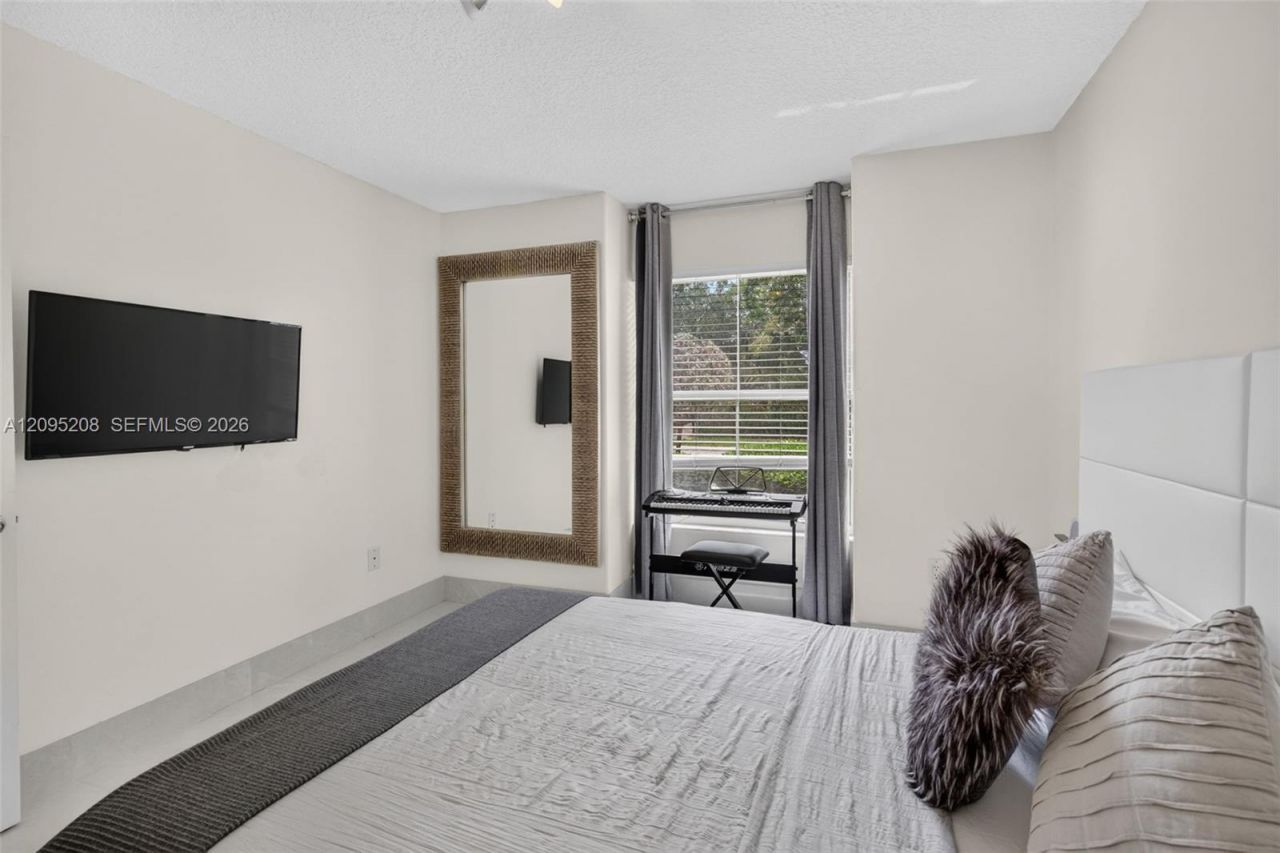 19367 NW 23rd St , Pembroke Pines, FL 33029 Photo