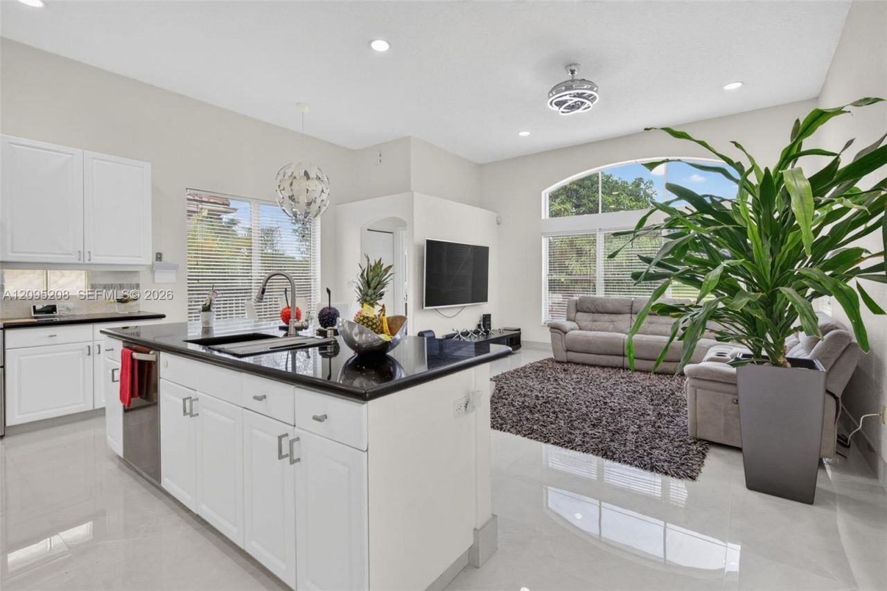 19367 NW 23rd St , Pembroke Pines, FL 33029 Photo