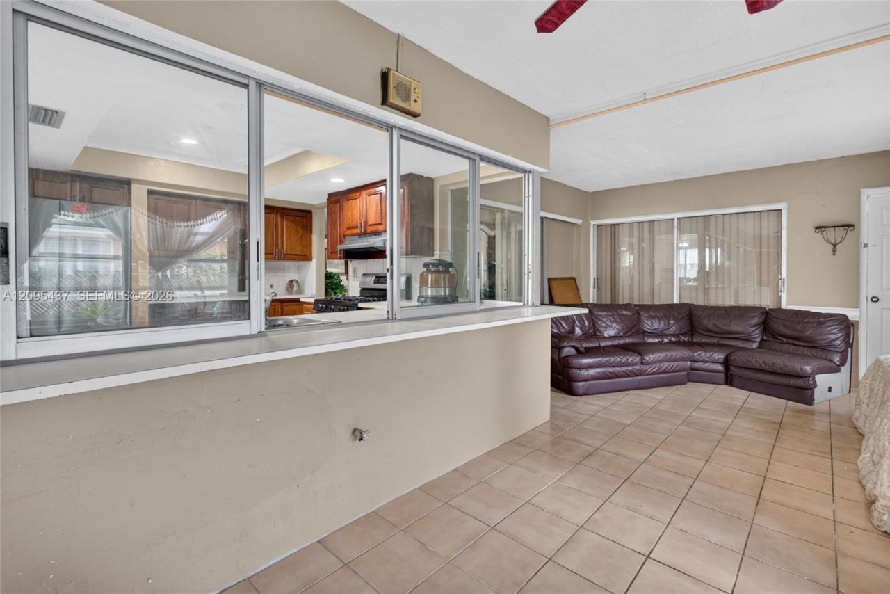 8508 Long Acre Dr , Miramar, FL 33025 Photo