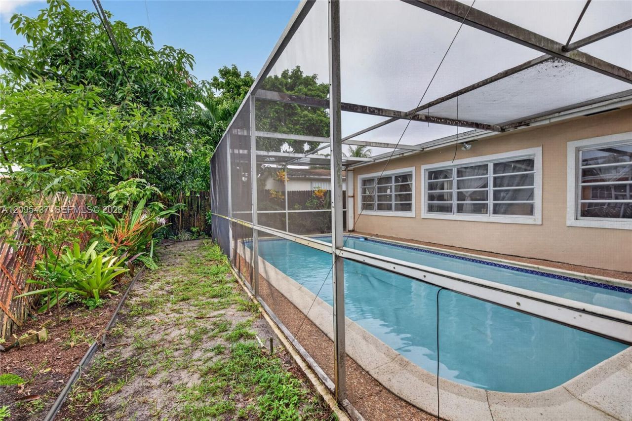 8508 Long Acre Dr , Miramar, FL 33025 Photo