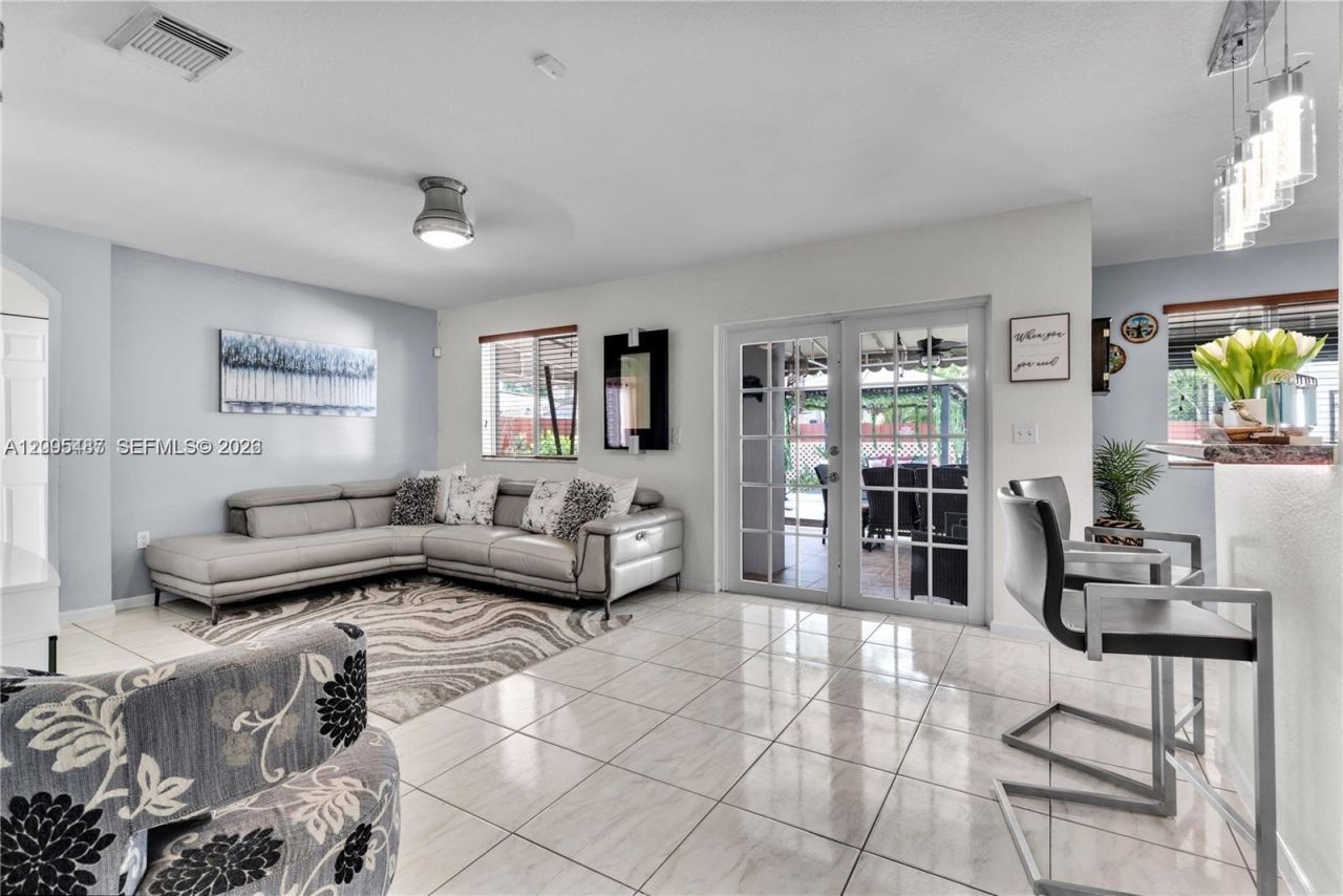 13324 SW 282nd St , Homestead, FL 33033 Photo