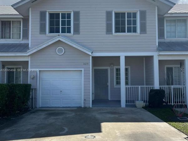 1675 SE 9th Ter , Homestead, FL 33034