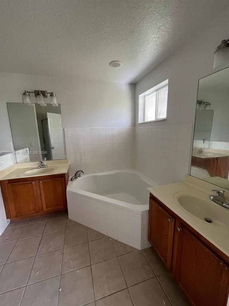 1675 SE 9th Ter , Homestead, FL 33034 Photo