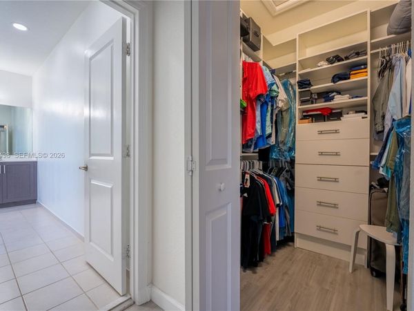 2588 SE 2nd St , Homestead, FL 33033