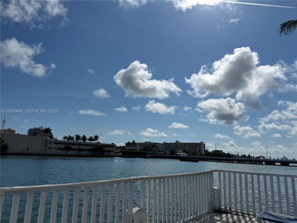 7909 East Dr , Unit 101, North Bay Village, FL 33141
