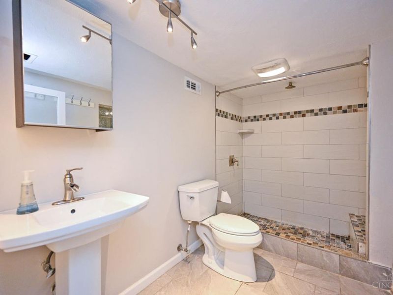 9218 Mckinney Road, Montgomery, OH 45140 Photo 31
