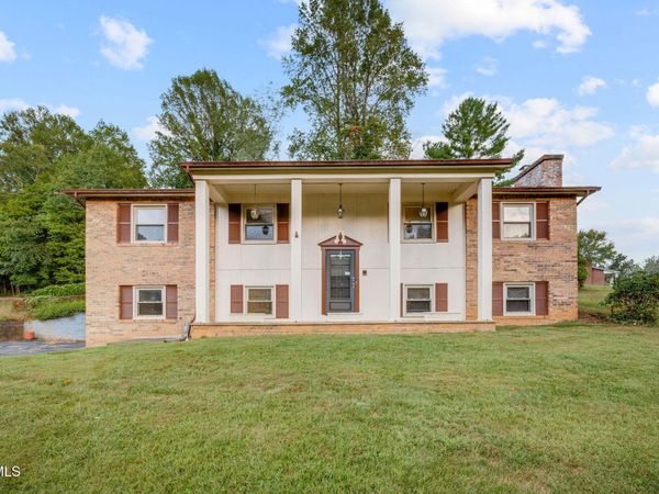 216 Lonewood Drive, Kingsport, TN 37663