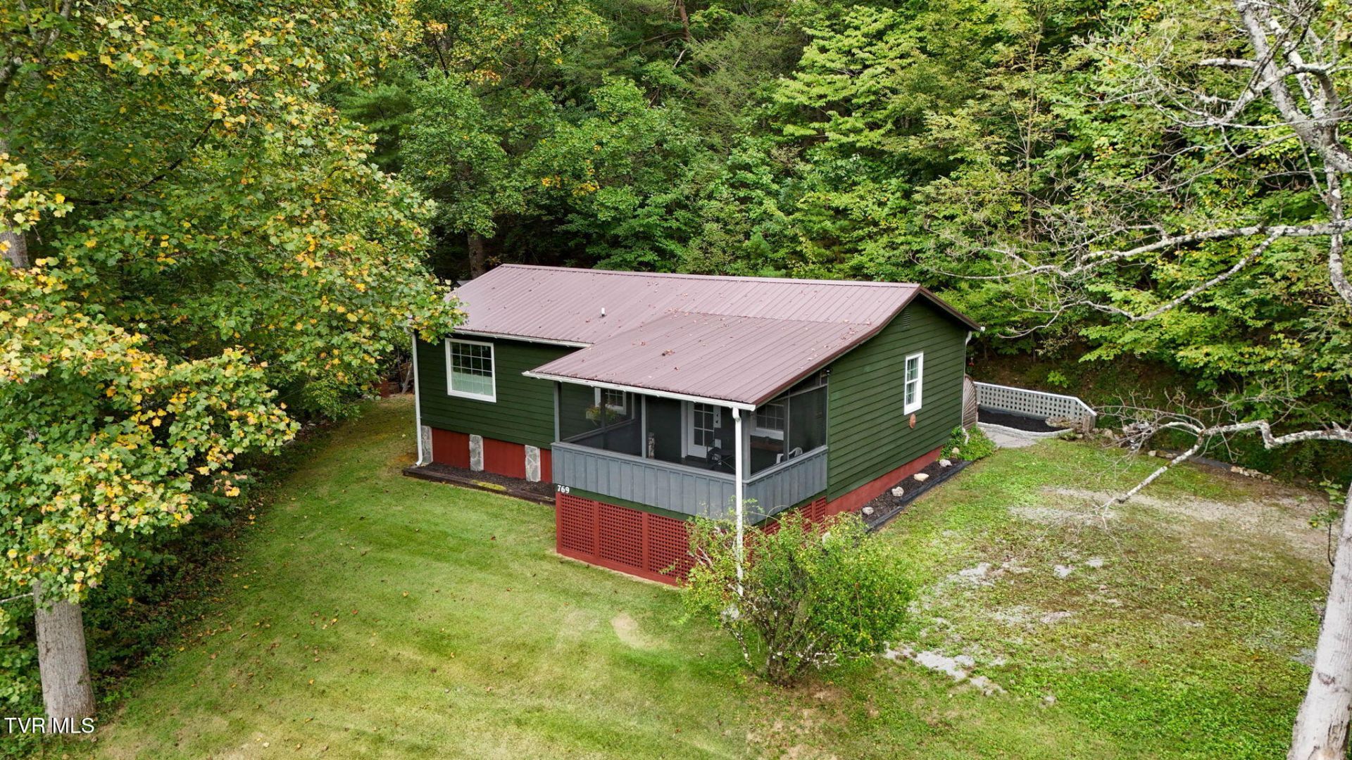769 Flatwoods Road, Bluff City, TN 37618 Main Photo