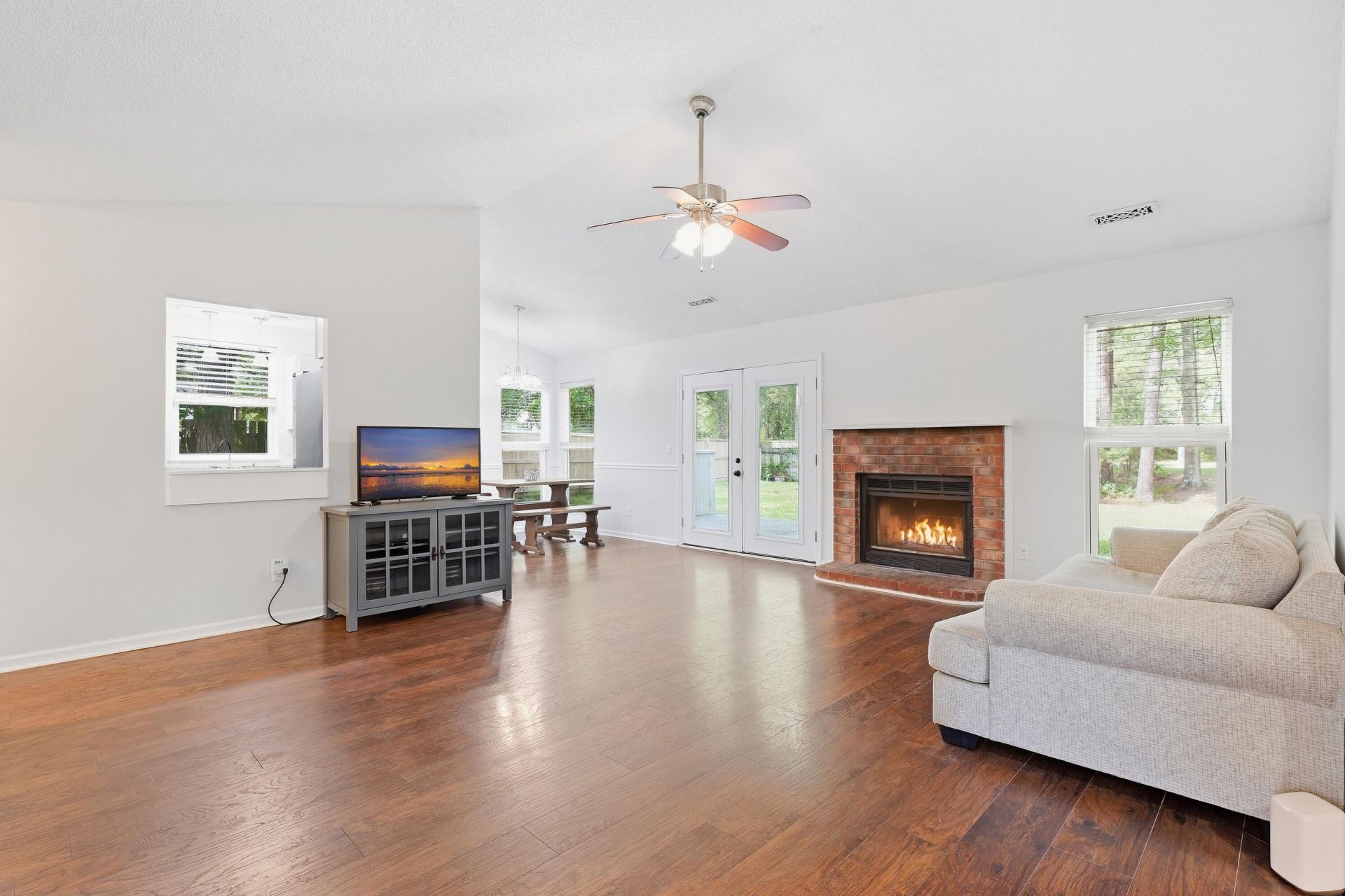 110 Dudley Lane Photo 17