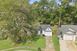 110 Dudley Lane photo 4